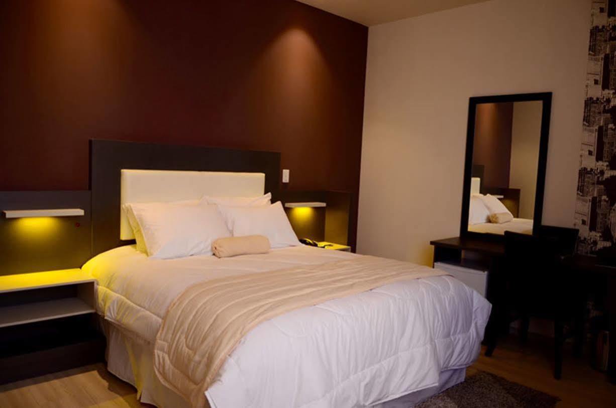 Hotel Camino Plaza à Cochabamba Extérieur photo
